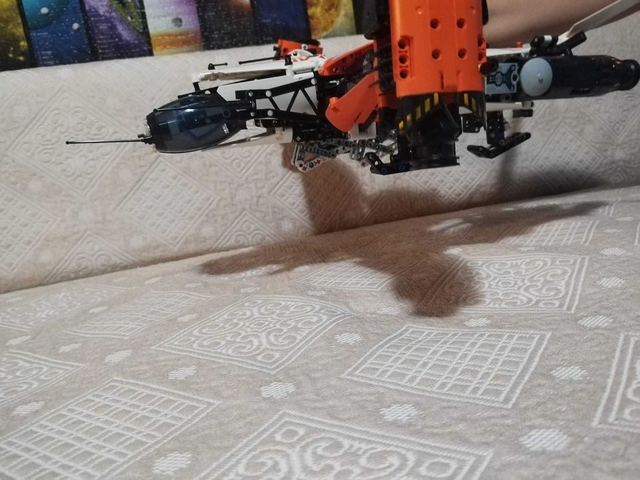 Lego navetă spațială 42181
