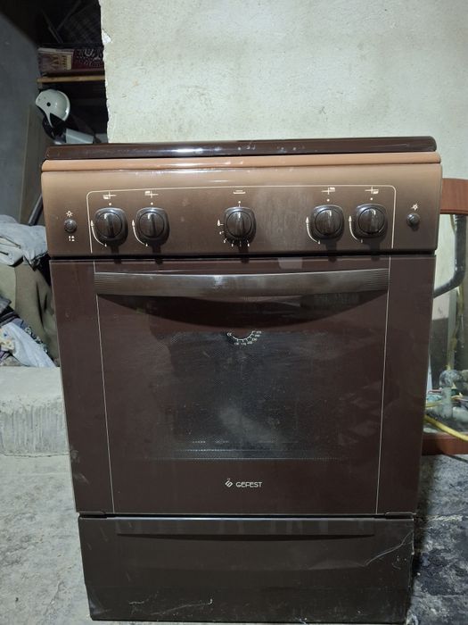 Газ плита, хорошем состояние. Жақсы жағдайда