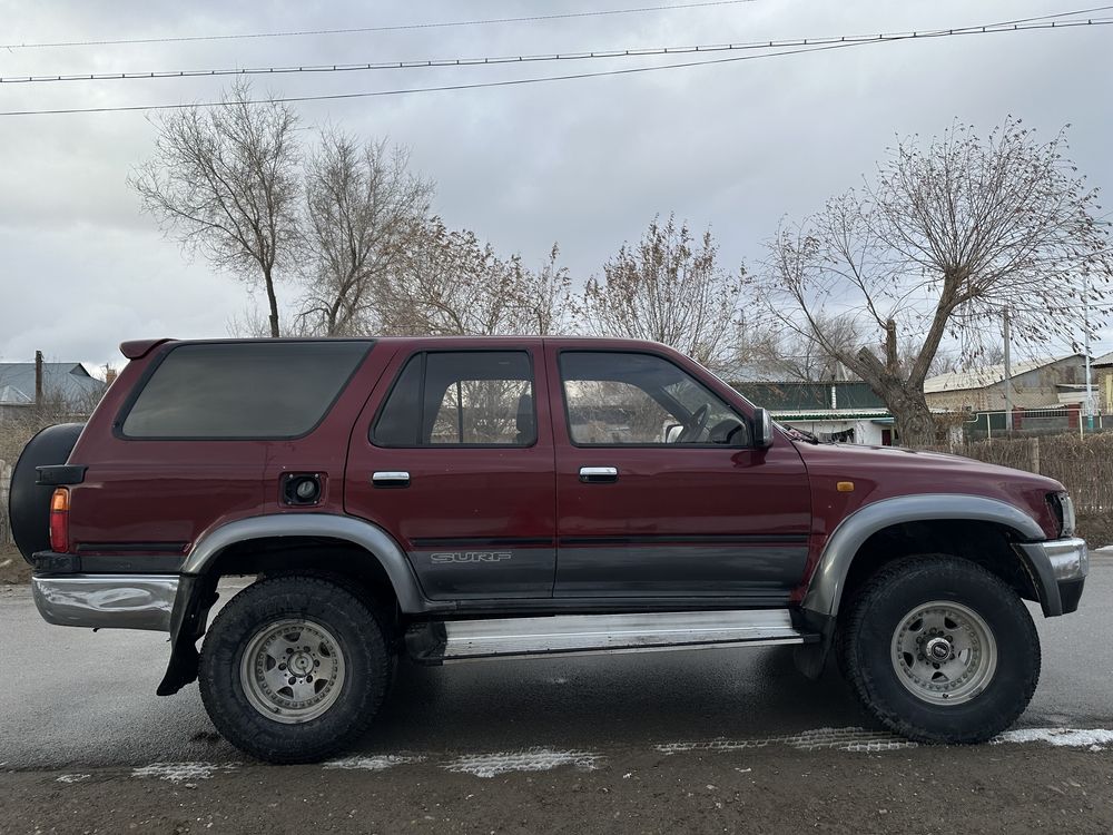 Hilux surf 130 Claret-colored