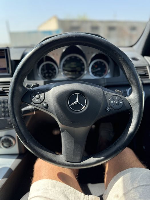 Dezmembrez Mercedes C350 pachet amg jante amg