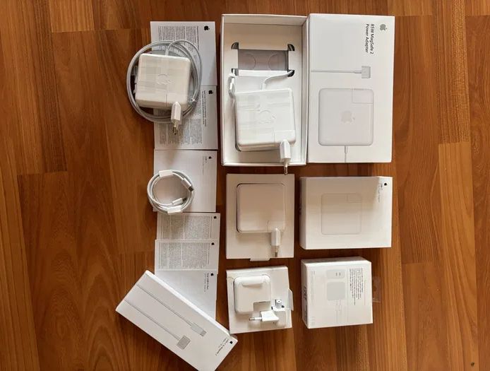 зарядка для MacBook - блок питания