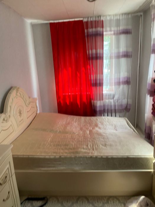 Кровать двуспальный с матрасом