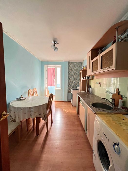 12 мкр 2 комн.кв. 60 кв.м. 2006 г.п.