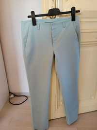 pantaloni bleu vernil de la Zara
