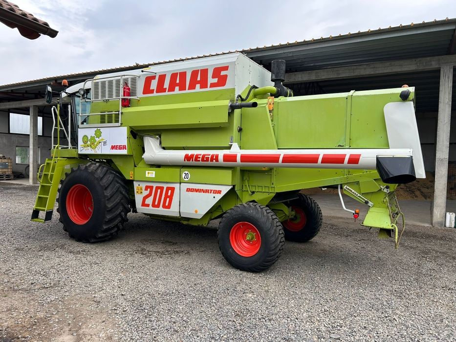 Combina Claas Mega 208