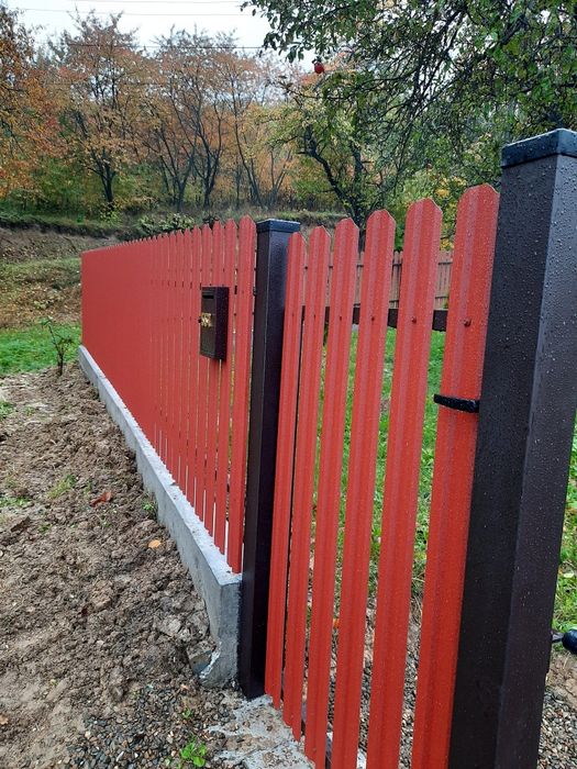 Construim garduri si porti din sipca metalica, panouri stil jaluzele,