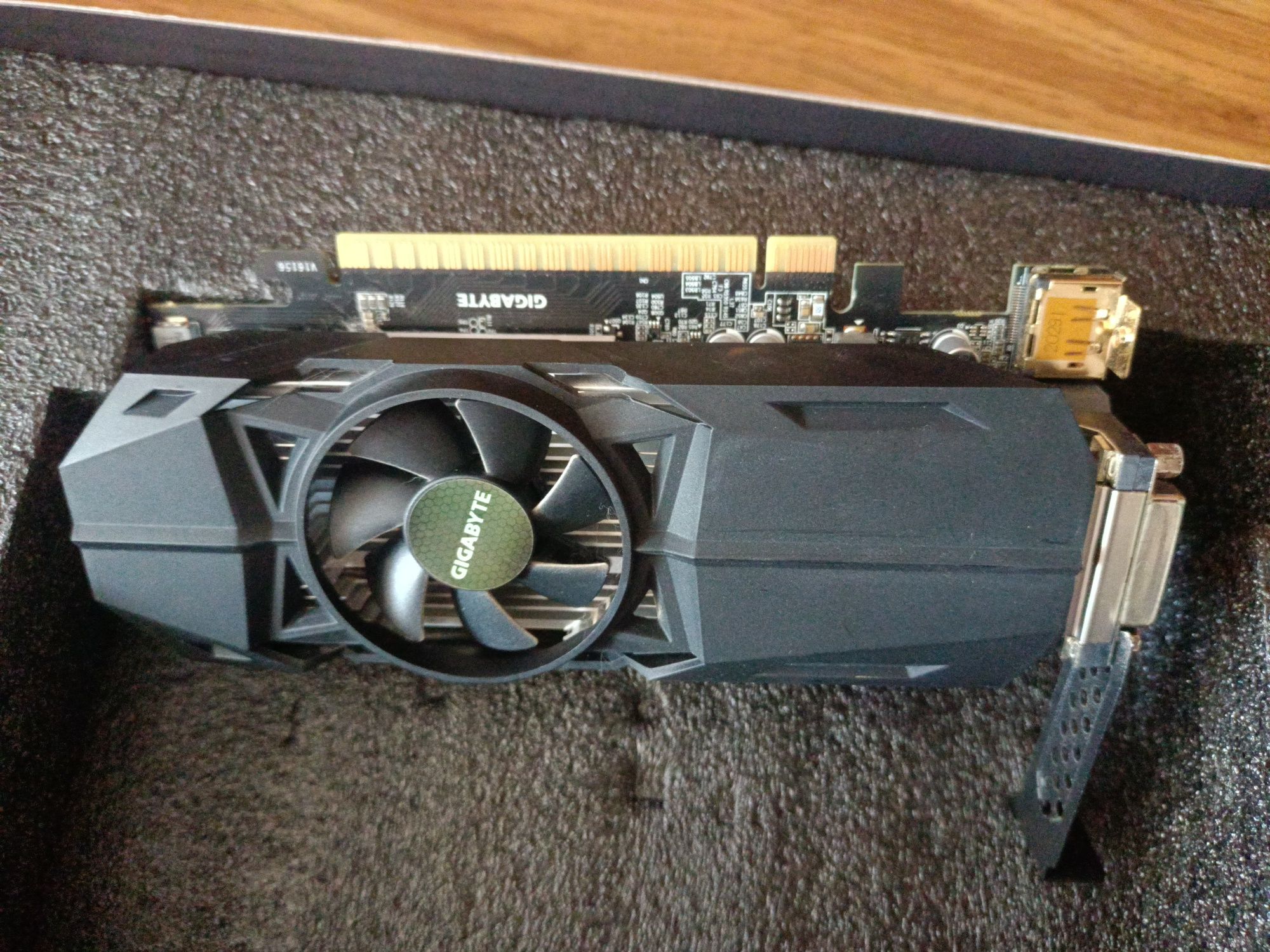 Видеокарта 1050ti