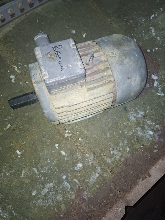 Двгатетель 380 в трехфазные