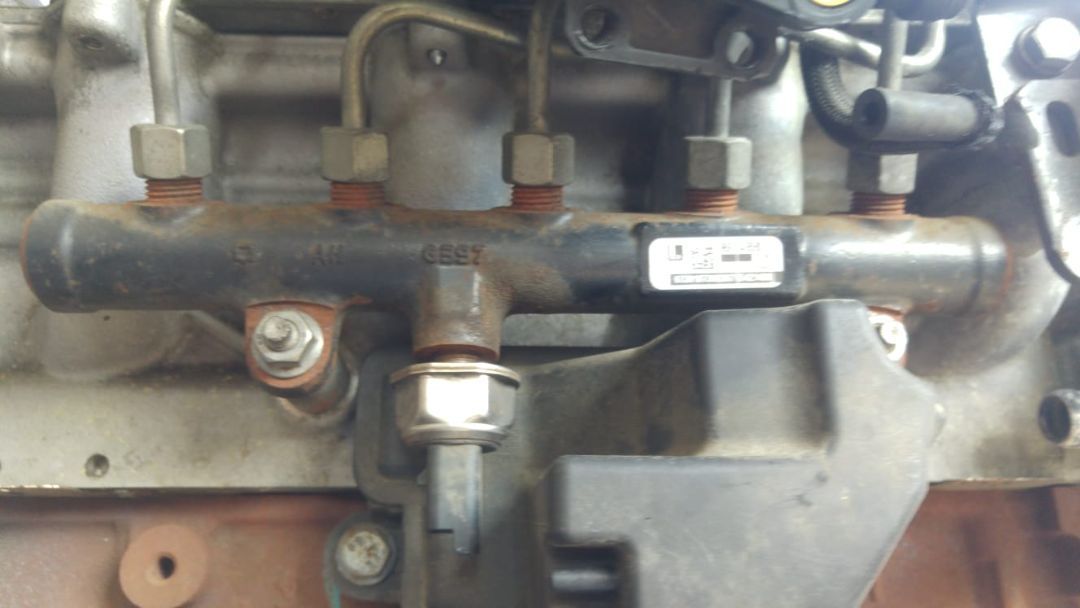 rampa injectoare 2.0 d volvo v50 s40 ford focus c-max 9681649580