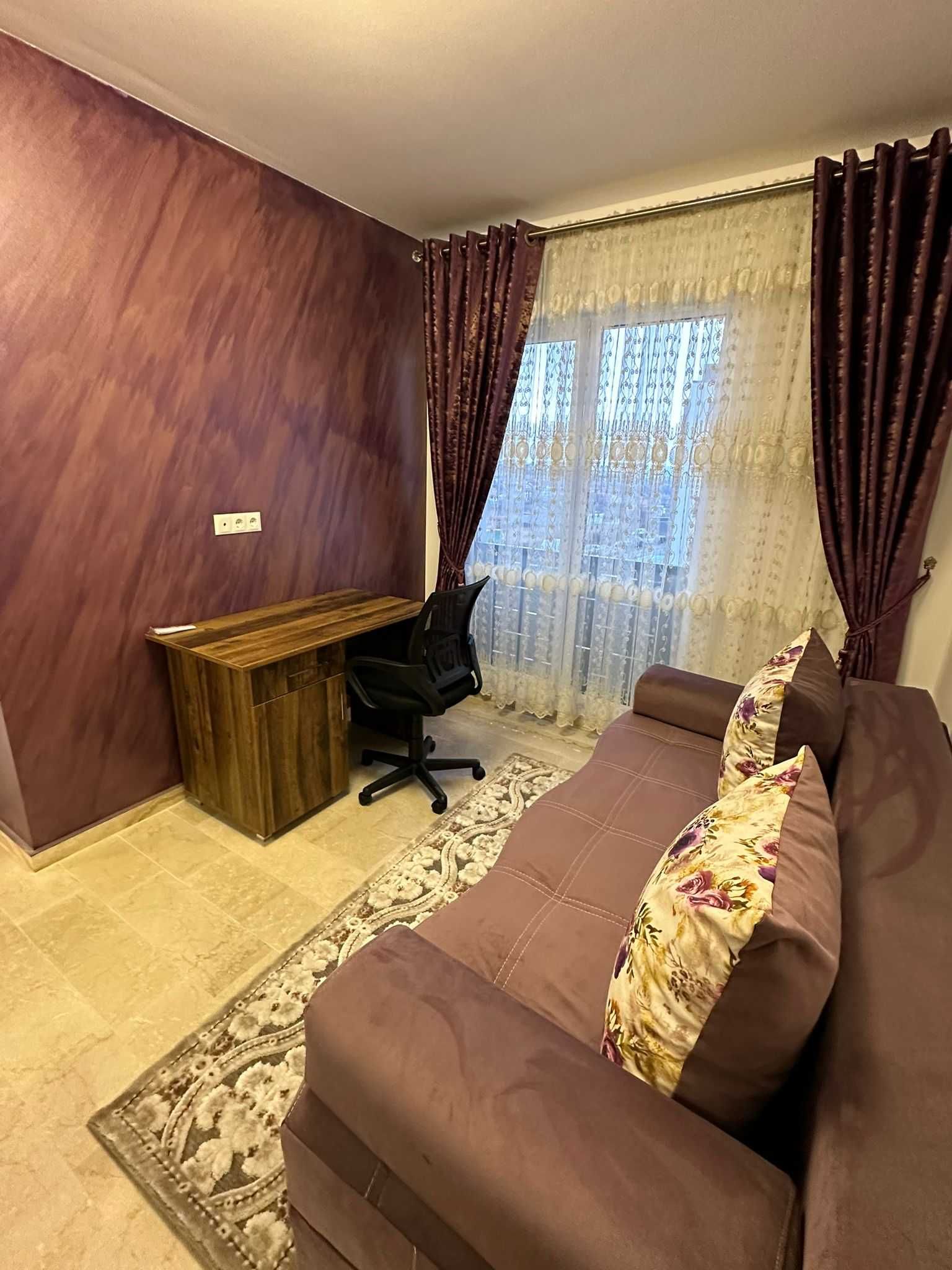 Apartament 3 camere. finisat, mobilat si utilat.