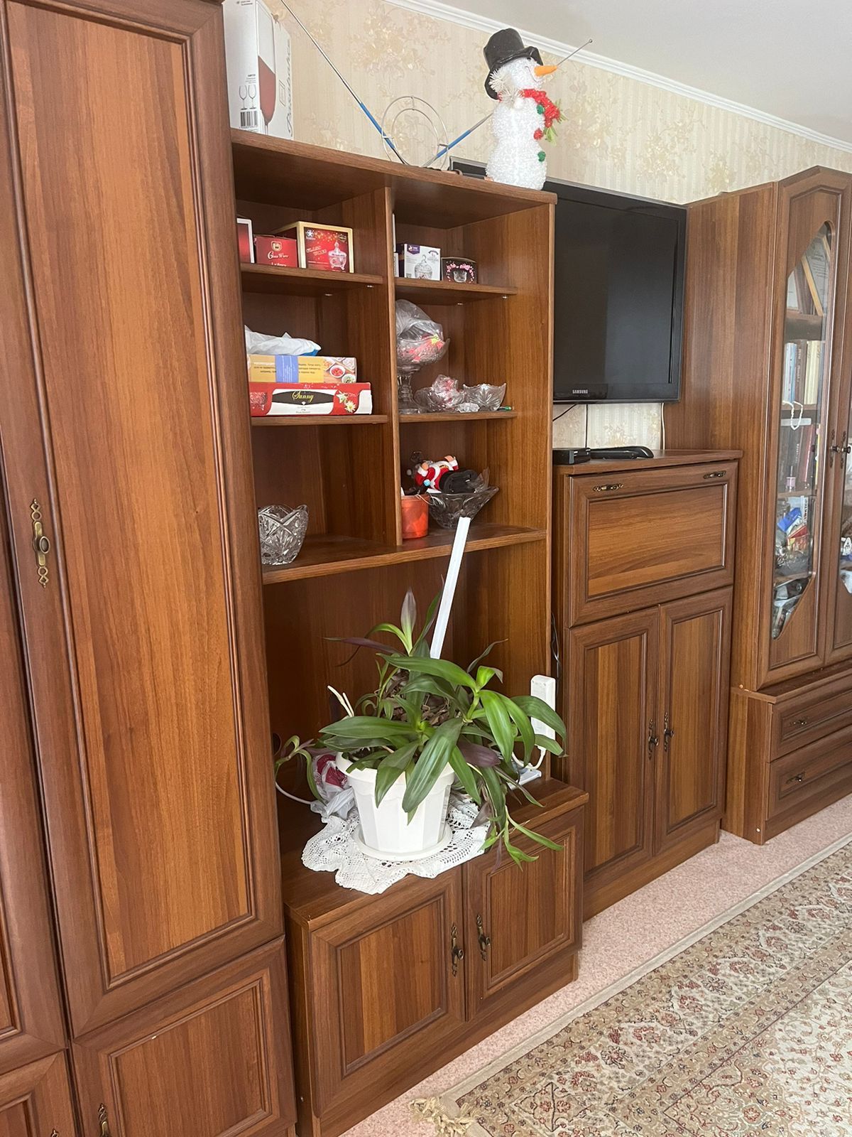 Шкаф.стенка в гостинную.