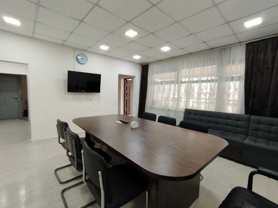 Сдается помещение под офис с мебелью,  по ул Нукусская.