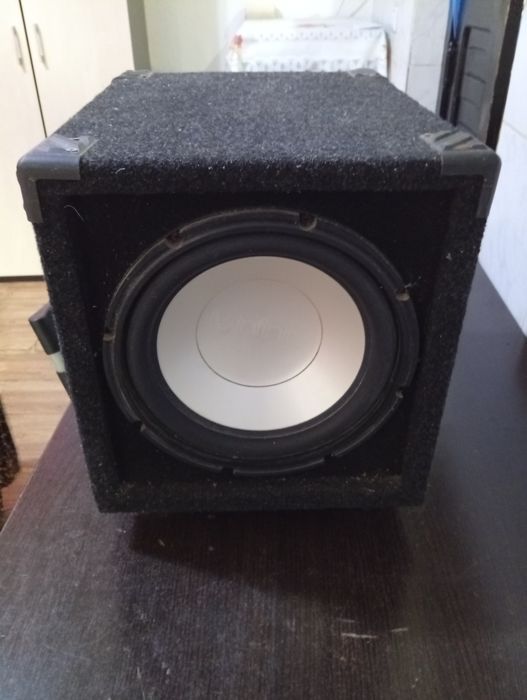 Subwoofer infinity mare funcțional