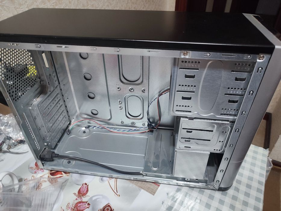 Компьютерный корпус для сборки ПК (без БП)