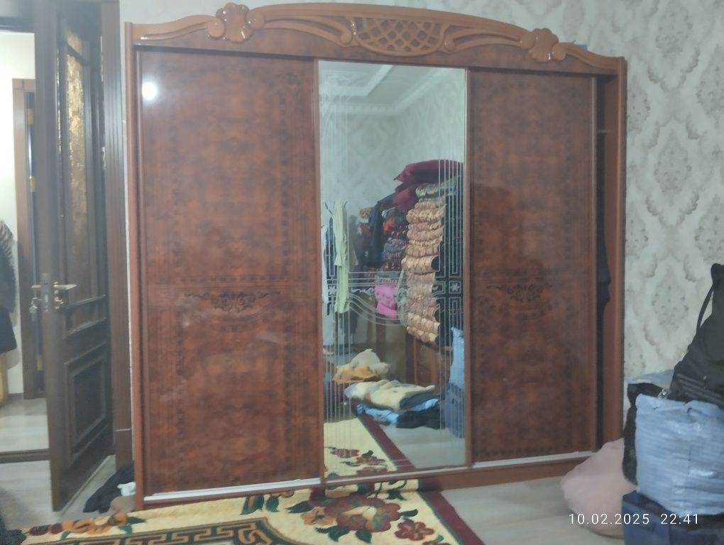 Продам мебель почти новый