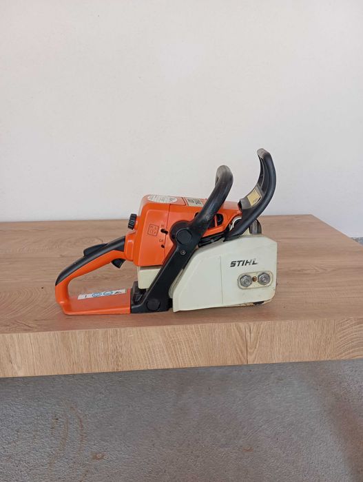 Продавам резачка STIHL MS 210 C