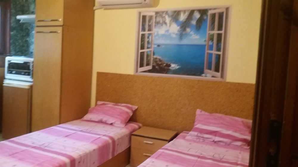 Самостоятелни стаи и Апартамент за Отдих--Почивки