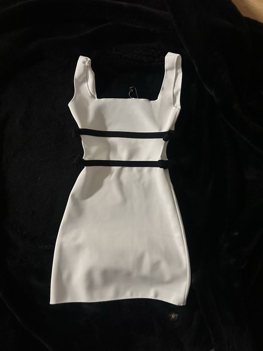 Бяла рокля ZARA