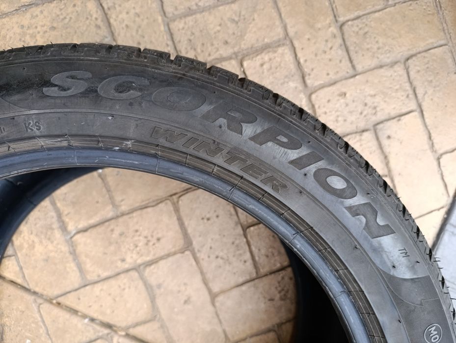 Зимни гуми Pirelli 325/40/22 dot 4822 GLS