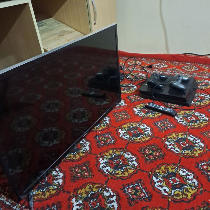 Sony PlayStation 4 va Televizor