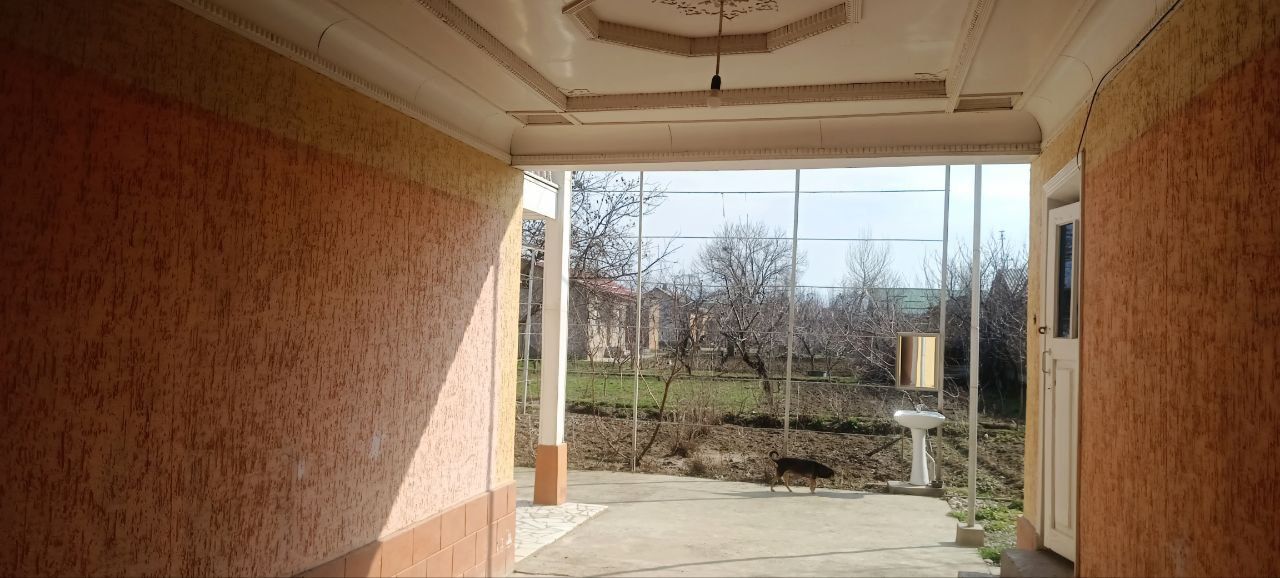Дом в Янгибазаре срочно