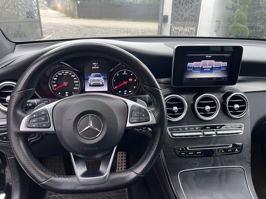 Vând Mercedes GLC 220D Pachet AMG 4Matic 9G-TRONIC