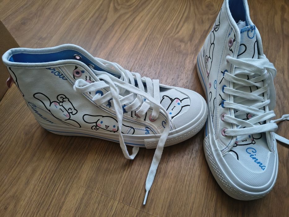 Cropp обувки Sanrio Cinnamoroll