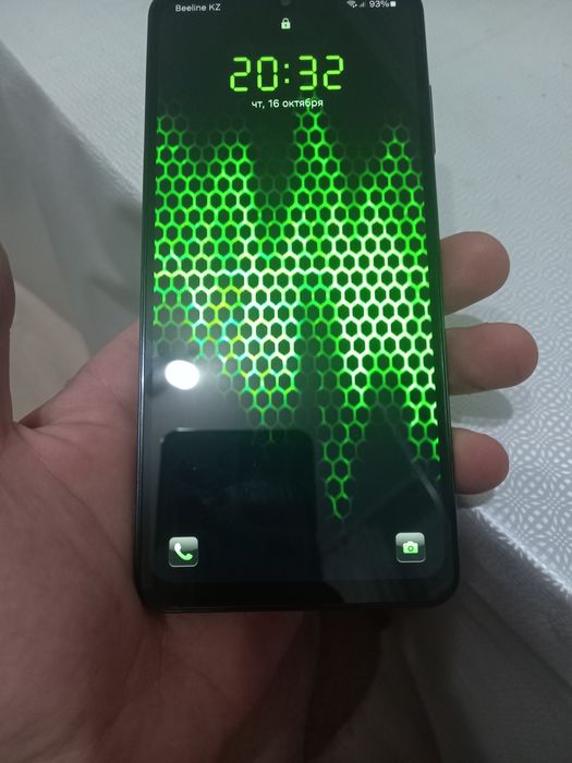 Продам телефонов samsung a065