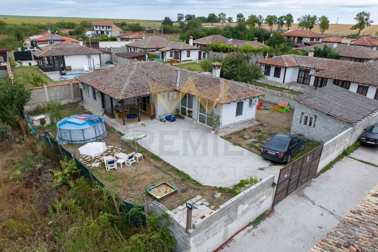 Продава се Къща в с. Калиманци, Област Варна - 116 кв.м за 1337 €/кв.м - Снимка #1