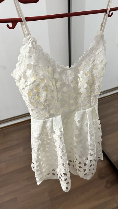 Rochie alba superba