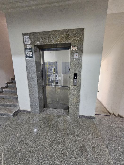 Dom  kvartira Bek baraka   4 etaj 3 xona 65 kv