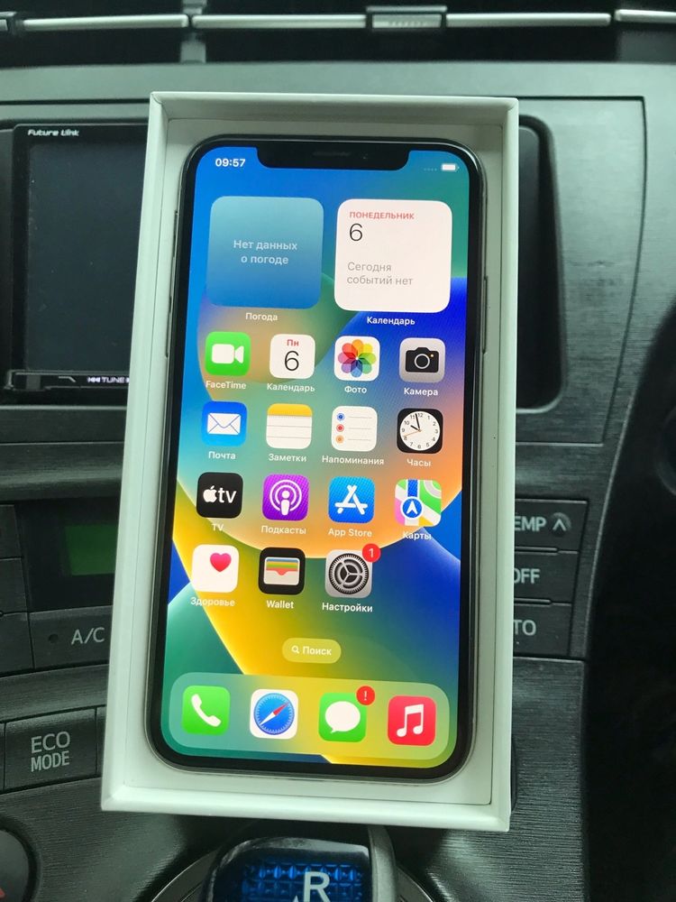 Телефон Iphone X 64Gb