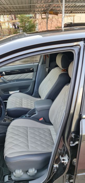 Продам  машину в хорошем состоянии ездить женщина машина  без  проблем