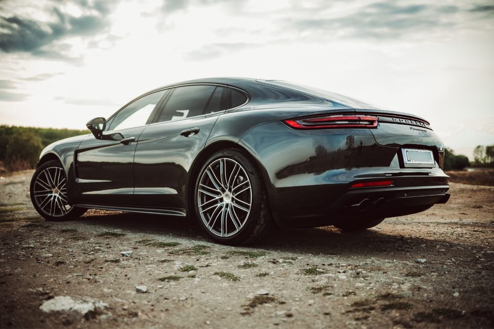 Porsche  panamera 4S