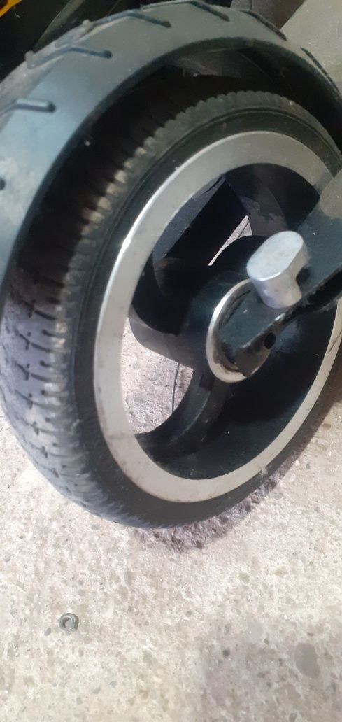 Roata roti trotineta 8 inch simpla si cu motor