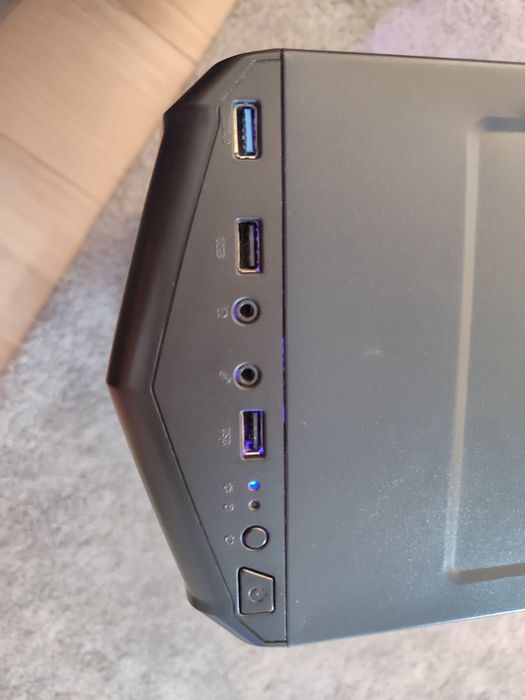 PC Gaming i7 16GB RAM OK pt Fortnite LoL școală proiecte filme

---

?