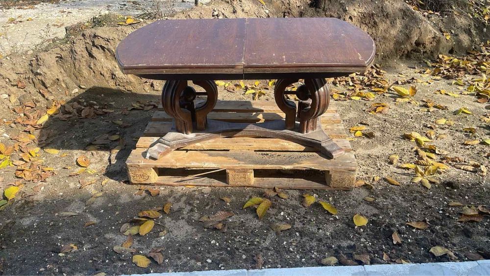 Тряпезна/холна маса