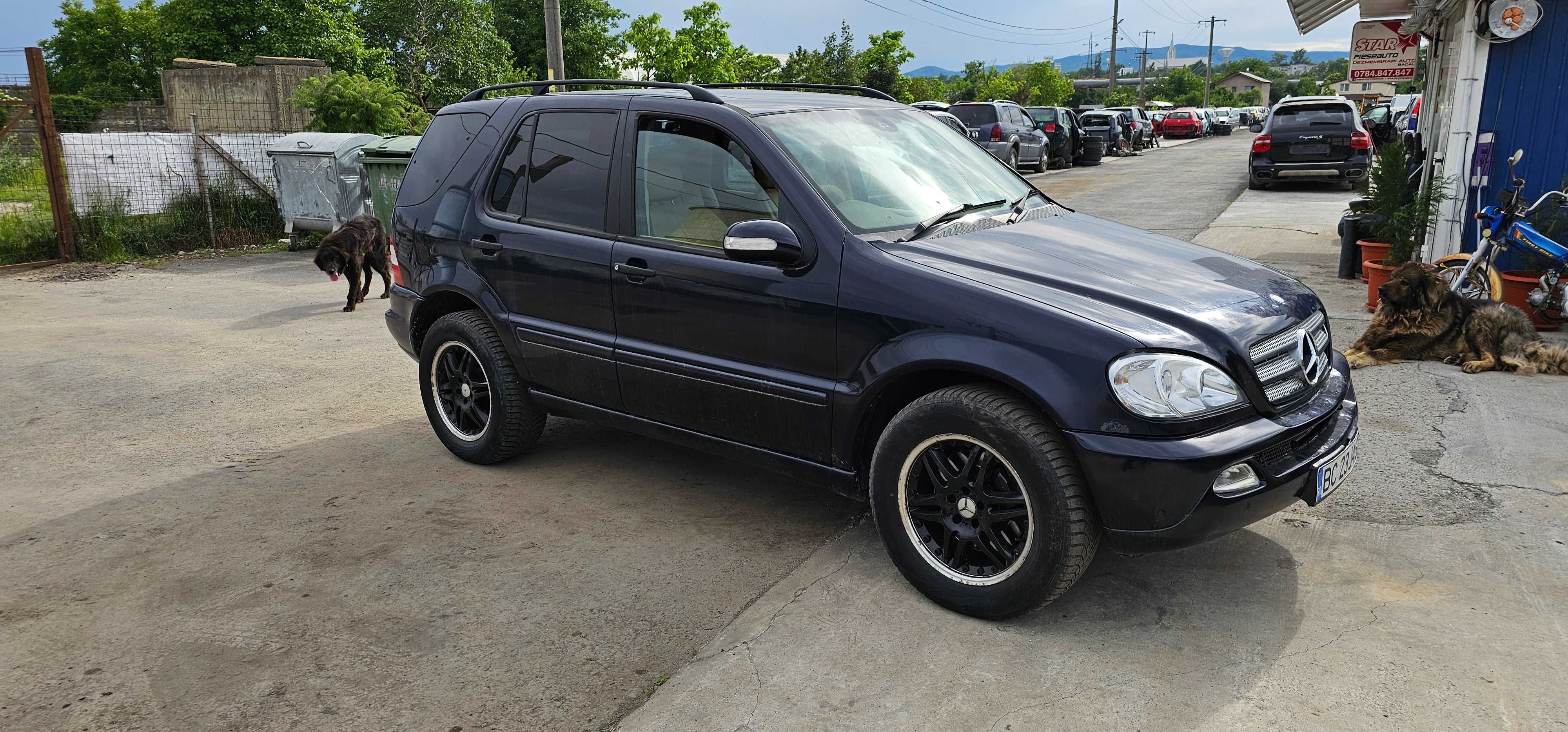 Dezmembrez Mercedes ML W163 3.2 benzina cod motor 112.942