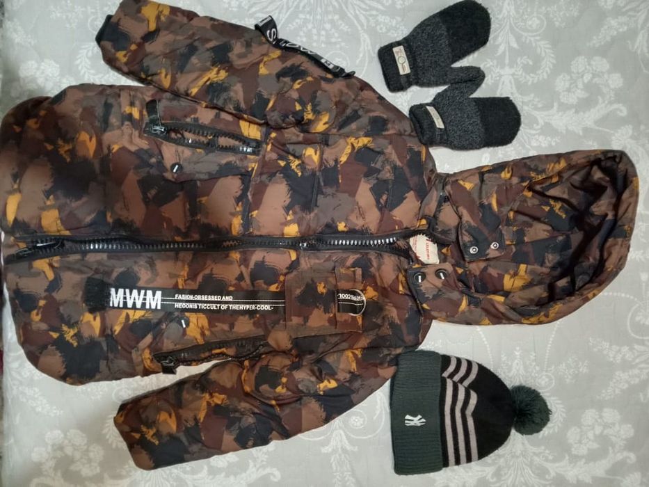 Продам куртку на мальчика