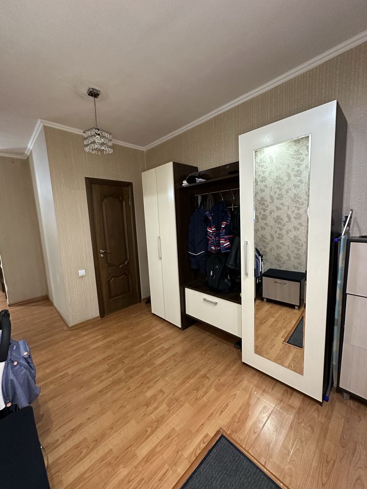 Продам прихожую гарнитуру