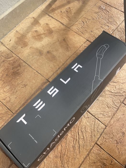 Carlig si adaptor originsle Tesla 3