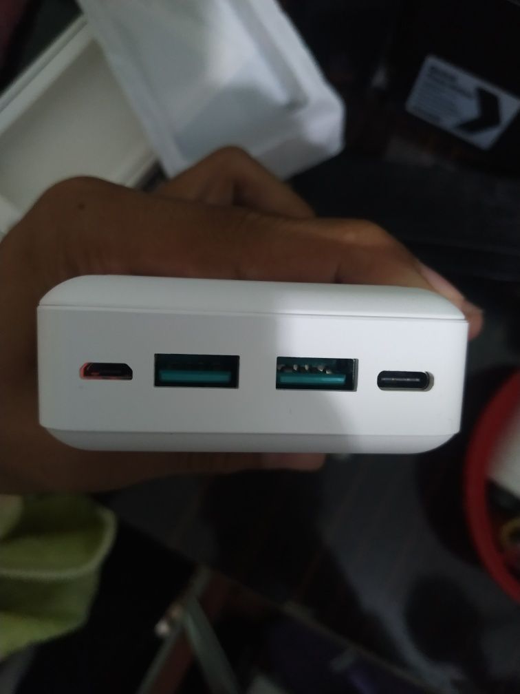 powerbank yangi umuman ishlatilmagan
