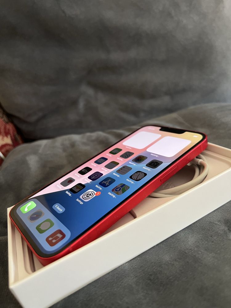 Iphone 14 128GB RED Като Нов