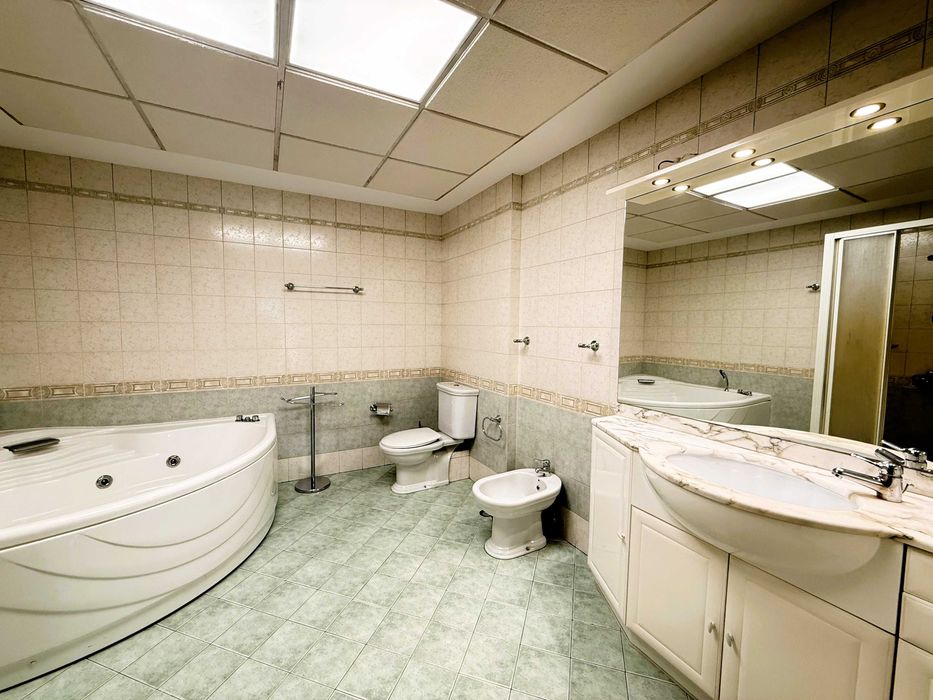 Продава се Многостаен апартамент в София, Лозенец - 350 кв.м за 4429 €/кв.м - Снимка #9