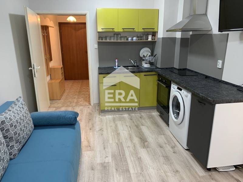 Дава се под наем Двустаен апартамент в Бургас, Меден рудник - зона А - 42 кв.м за 298.86 € - Снимка #1