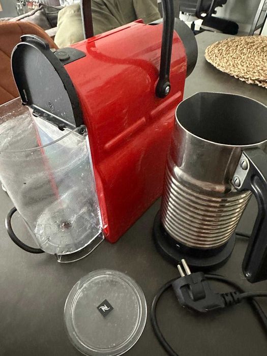 Nespresso Espressor Inissia Roșu & Aeroccino 4 spumator lapte