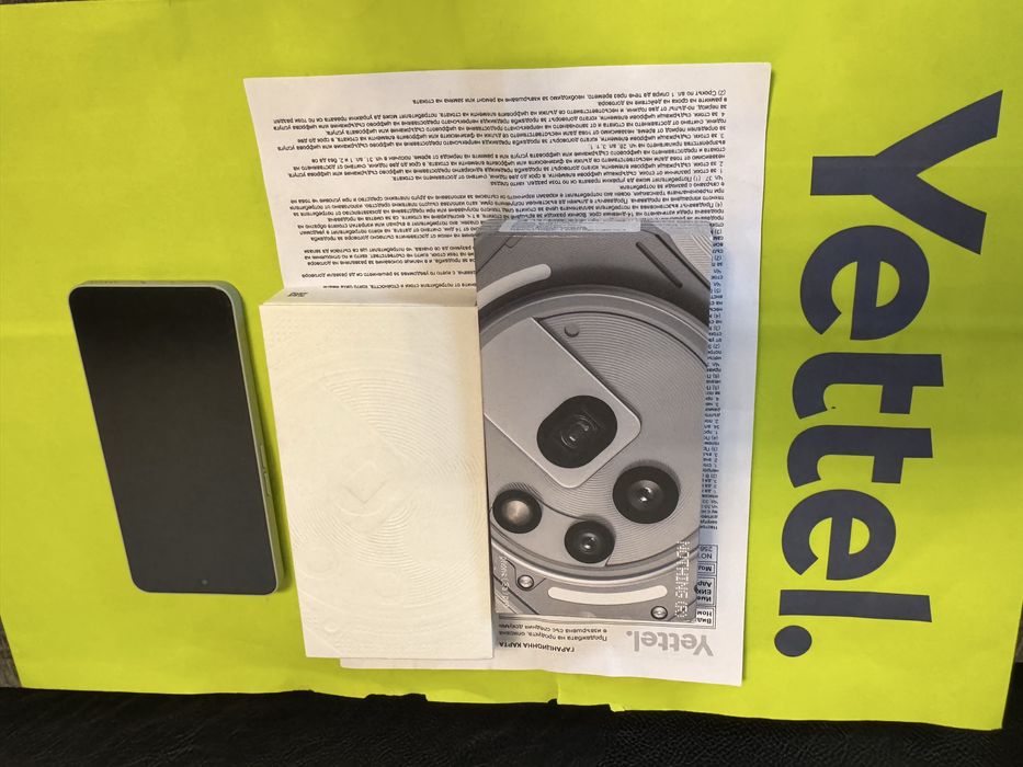 КАТО НОВ 256GB Nothing Phone 3a Pro Гаранция Yettel до 2028 г. Gray