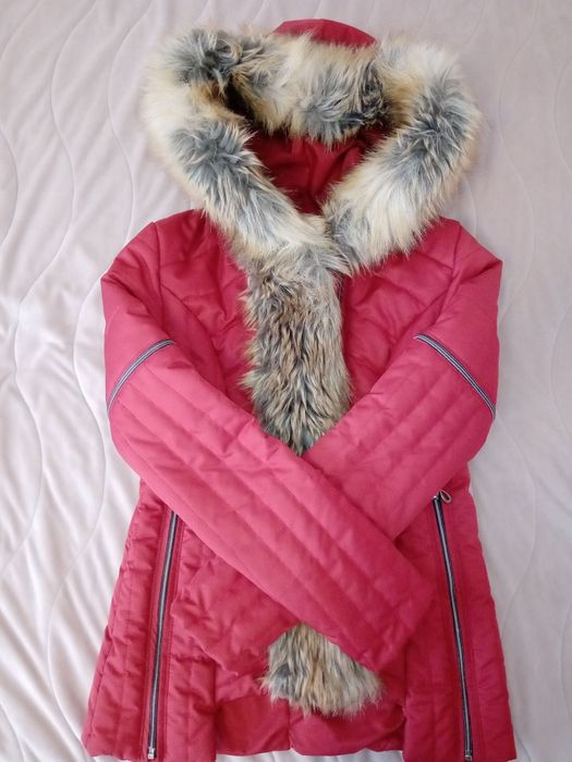 Дамско яко с естествен пух