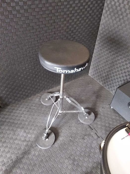 Электронная барабанная установка   Nux DM-8