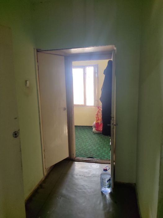 Uy sotiladi 1 xonali 33 kvadrat